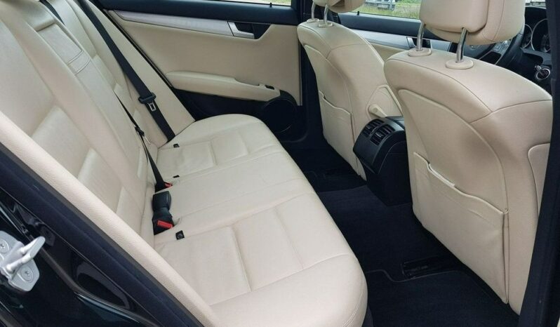 Mercedes-Benz Klasa C 250 CGI Automatik BlueEFFICIENCY Avantgarde full