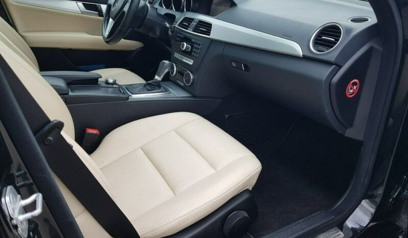 Mercedes-Benz Klasa C 250 CGI Automatik BlueEFFICIENCY Avantgarde full