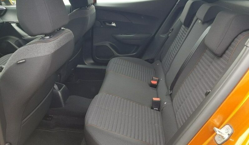 Peugeot 2008 PureTech 130 Allure full
