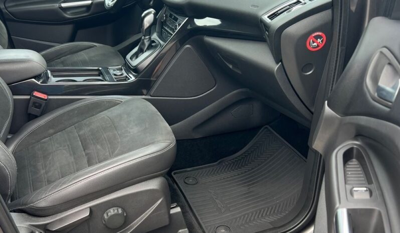 Ford Kuga 2.0 TDCi 4×4 ST-Line ALKANTARA GRZANE FOTELE SERWISOWANA BEZWYPADKOWA GWARANCJA full