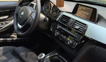 BMW Seria 3 318d Sport Line full