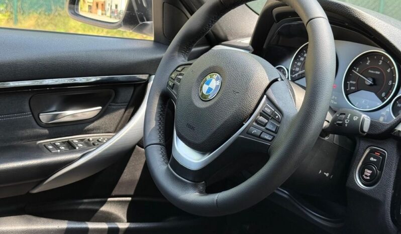 BMW Seria 3 318d Sport Line full