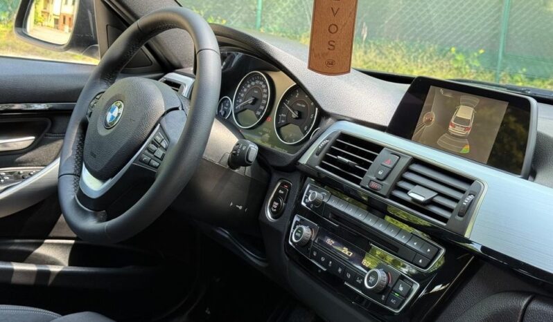 BMW Seria 3 318d Sport Line full