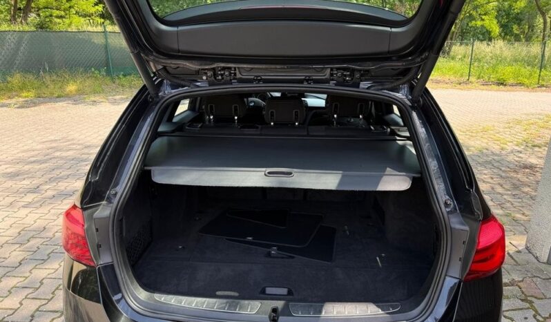 BMW Seria 3 318d Sport Line full