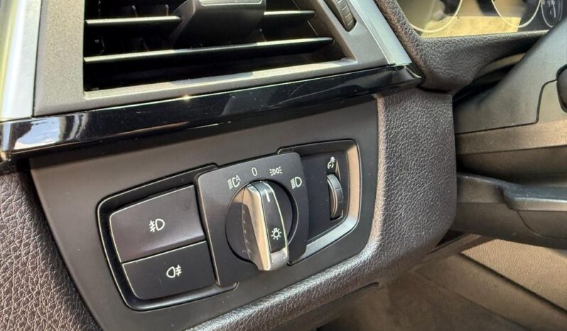 BMW Seria 3 318d Sport Line full