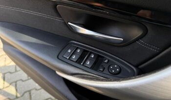 BMW Seria 3 318d Sport Line full