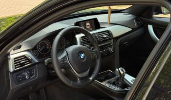 BMW Seria 3 318d Sport Line full