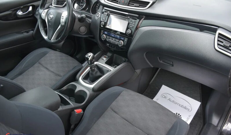 Nissan Qashqai 1.2 DIG-T Tekna full