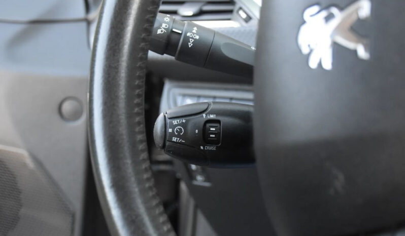 Peugeot 2008 1.6 BlueHDi Crossway full