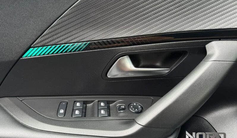 Peugeot 2008 PureTech 130 EAT8 Allure full