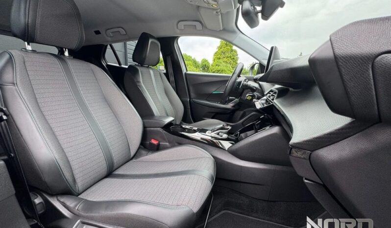 Peugeot 2008 PureTech 130 EAT8 Allure full
