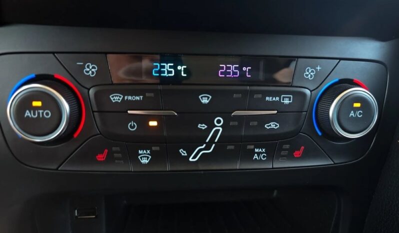 Ford Focus 1.0 EcoBoost Titanium full