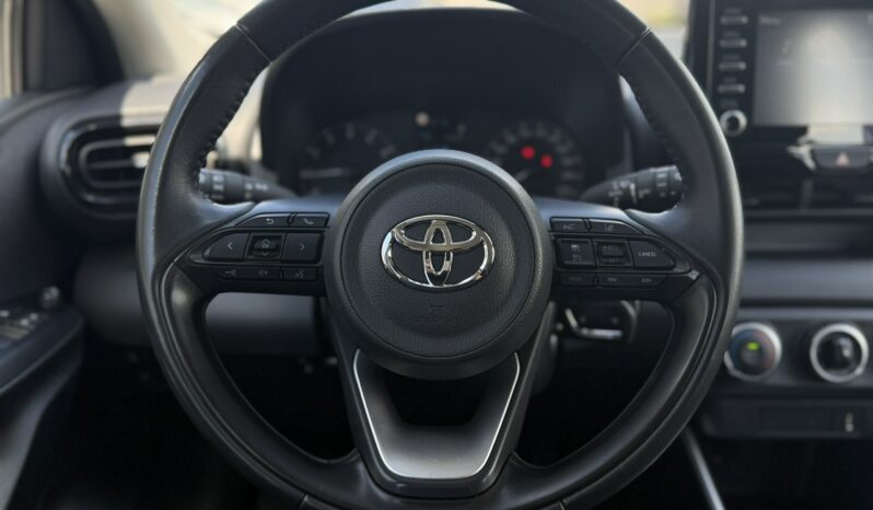 Toyota Yaris Salon Polska Poleasingowy I właściciel Serwis ASO VAT 23% Bezwypadkowy IV (2020-) full