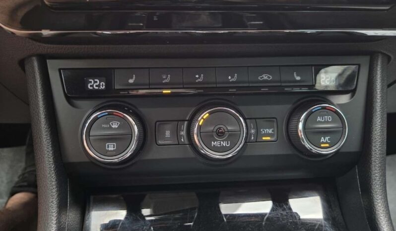 Skoda Superb full
