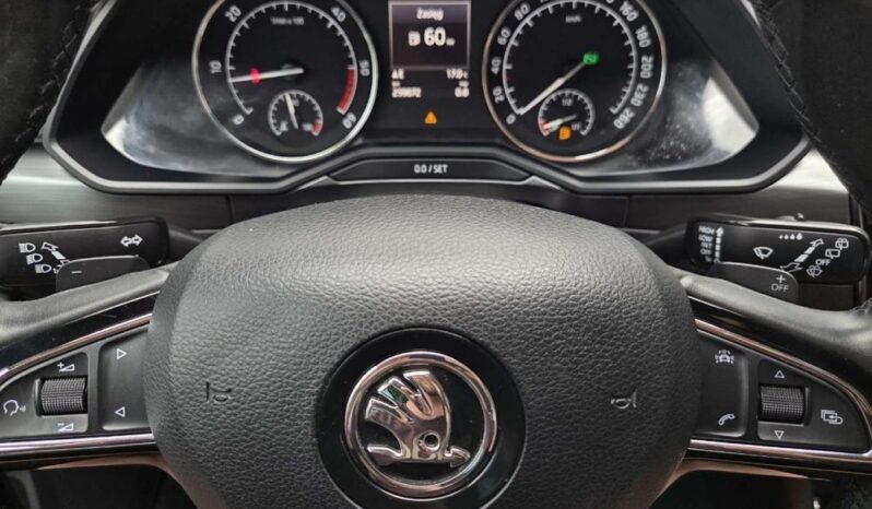 Skoda Superb full
