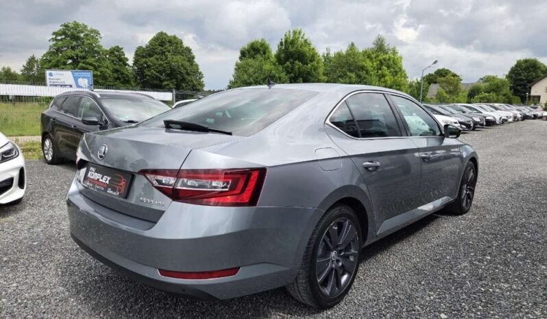 Skoda Superb full