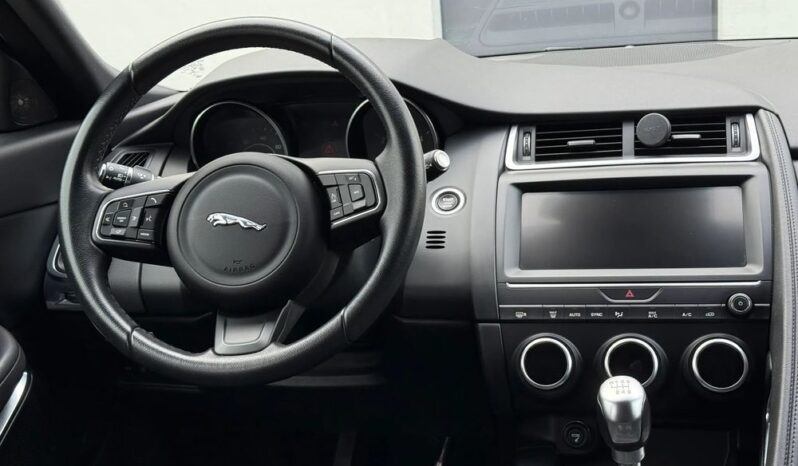 Jaguar E-Pace full