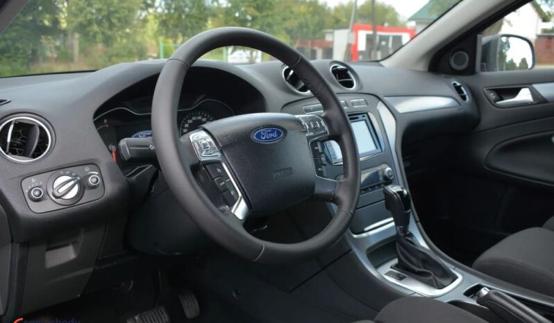 Ford Mondeo full
