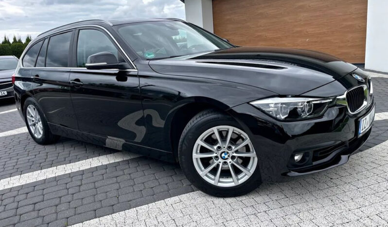 BMW Seria 3 318i Edition Luxury Line Purity full