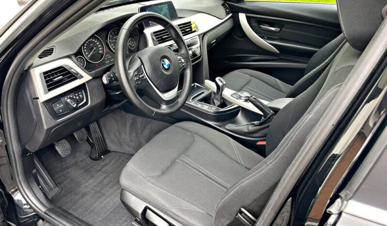 BMW Seria 3 318i Edition Luxury Line Purity full