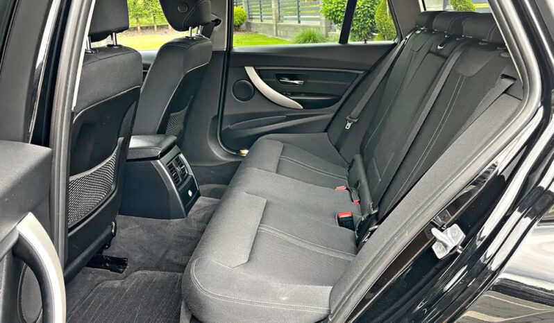 BMW Seria 3 318i Edition Luxury Line Purity full