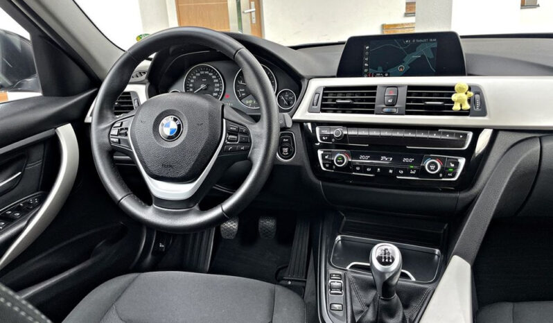 BMW Seria 3 318i Edition Luxury Line Purity full