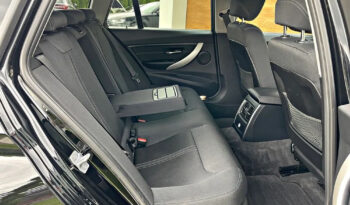 BMW Seria 3 318i Edition Luxury Line Purity full