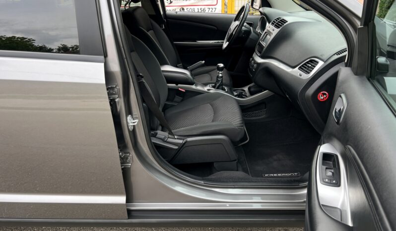 FIAT FREEMONT URBAN 2.0 M-JET 140KM FWD – 7 OSOBOWY – GRZANE FOTELE – MANUAL full