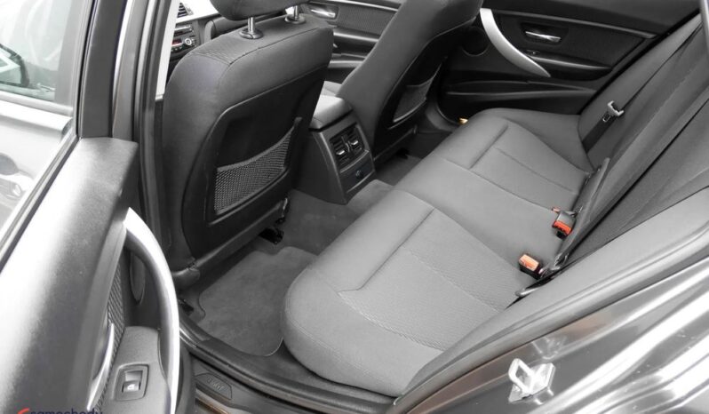 BMW Seria 3 318d DPF Edition Exclusive full