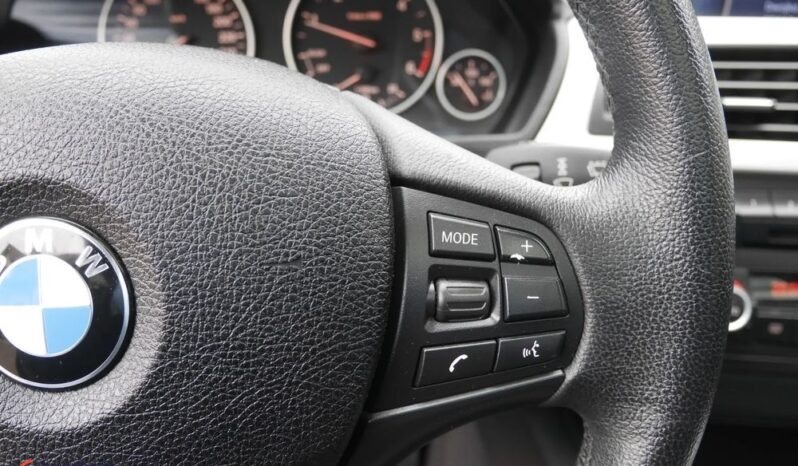 BMW Seria 3 318d DPF Edition Exclusive full
