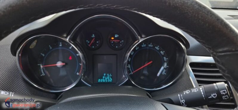 Chevrolet Cruze 1.8 LTZ full