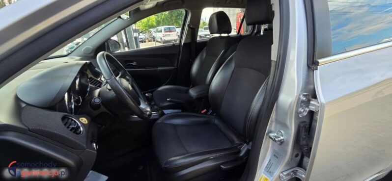 Chevrolet Cruze 1.8 LTZ full