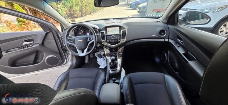 Chevrolet Cruze 1.8 LTZ full