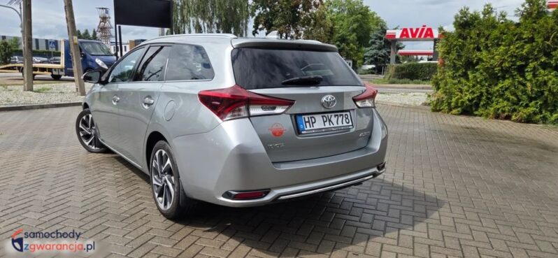 Toyota Auris 1.6 D-4D Design Edition full
