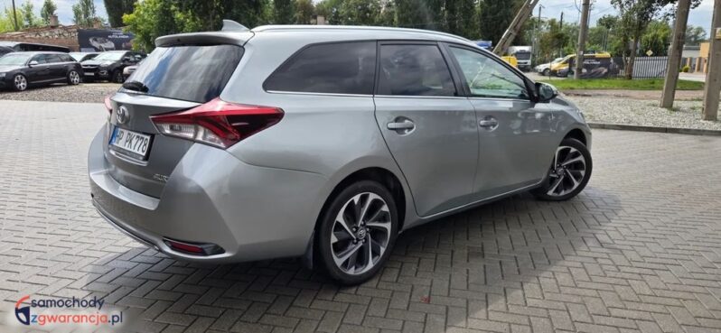 Toyota Auris 1.6 D-4D Design Edition full