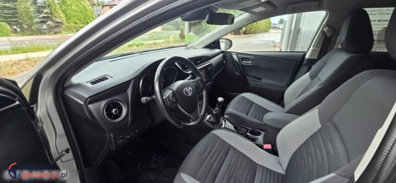 Toyota Auris 1.6 D-4D Design Edition full