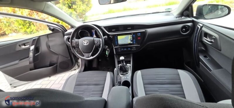 Toyota Auris 1.6 D-4D Design Edition full