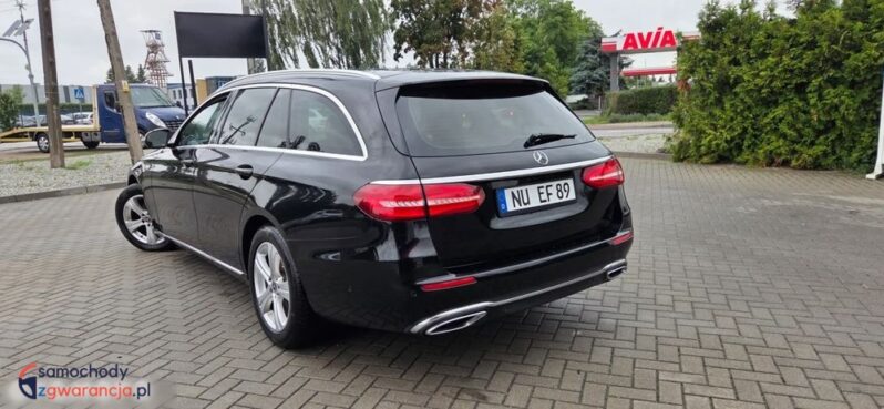 Mercedes-Benz Klasa E 220 d 9G-TRONIC full