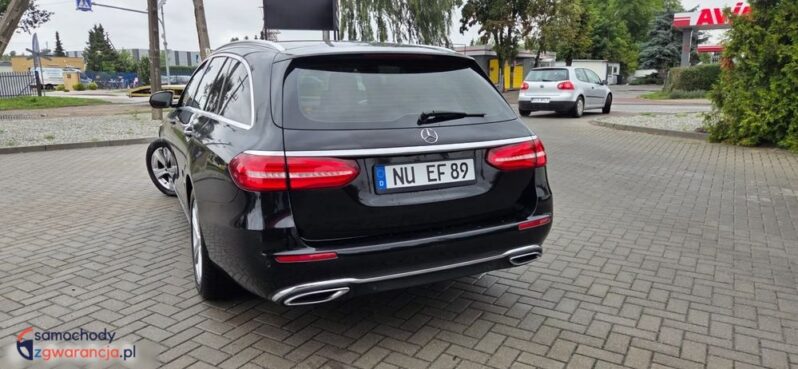 Mercedes-Benz Klasa E 220 d 9G-TRONIC full