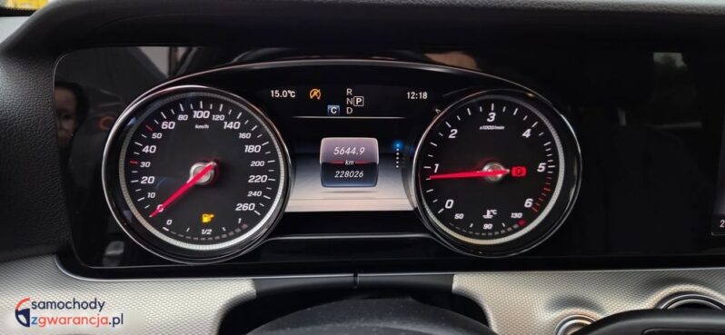 Mercedes-Benz Klasa E 220 d 9G-TRONIC full