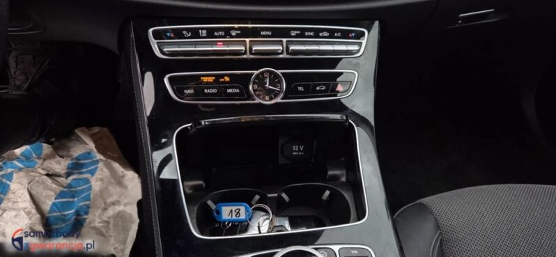 Mercedes-Benz Klasa E 220 d 9G-TRONIC full