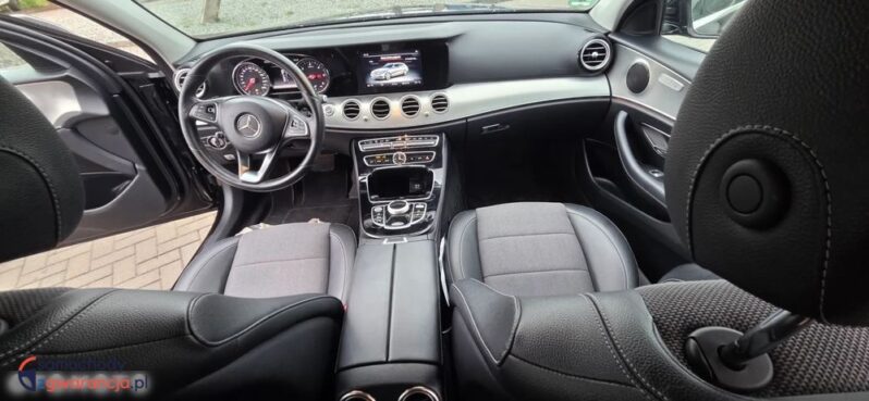 Mercedes-Benz Klasa E 220 d 9G-TRONIC full