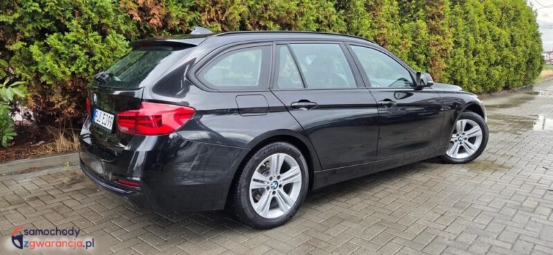 BMW Seria 3 320d Edition Luxury Line Purity full