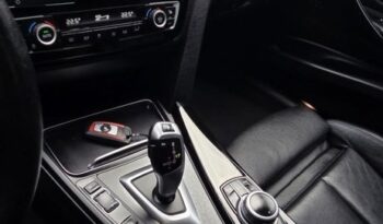 BMW Seria 3 320d Edition Luxury Line Purity full