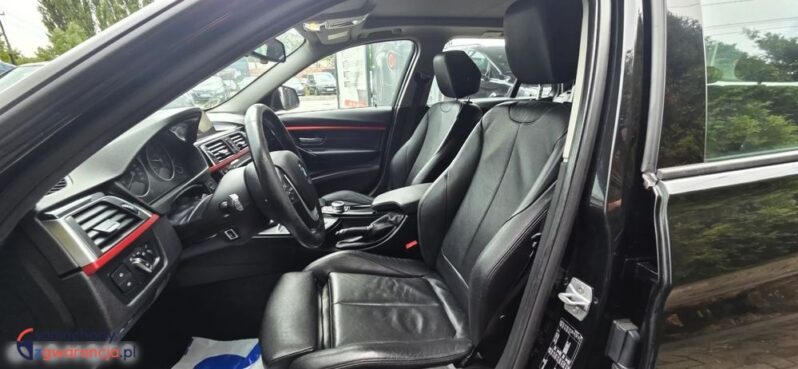 BMW Seria 3 320d Edition Luxury Line Purity full