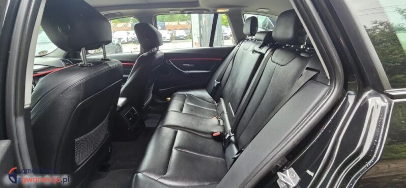 BMW Seria 3 320d Edition Luxury Line Purity full