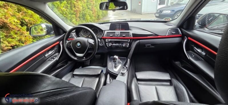 BMW Seria 3 320d Edition Luxury Line Purity full