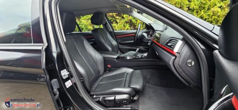 BMW Seria 3 320d Edition Luxury Line Purity full