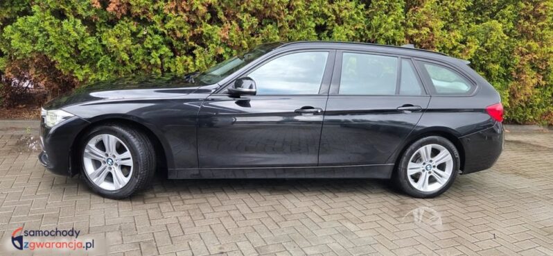 BMW Seria 3 320d Edition Luxury Line Purity full