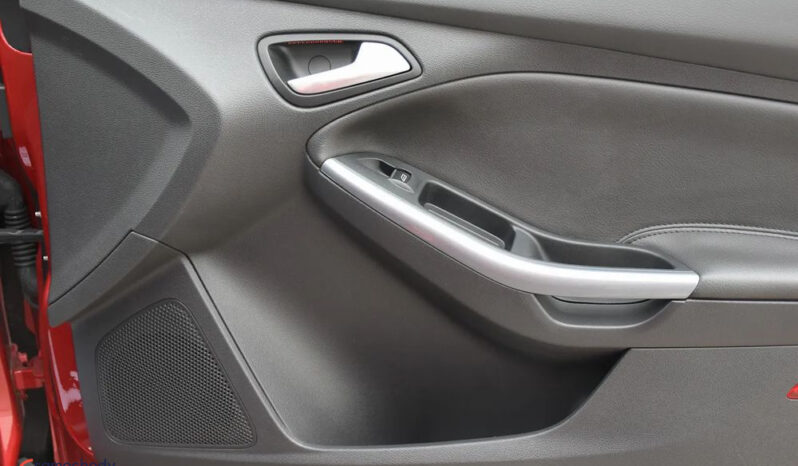 Ford Focus 1.6 EcoBoost Start-Stopp-System Titanium full